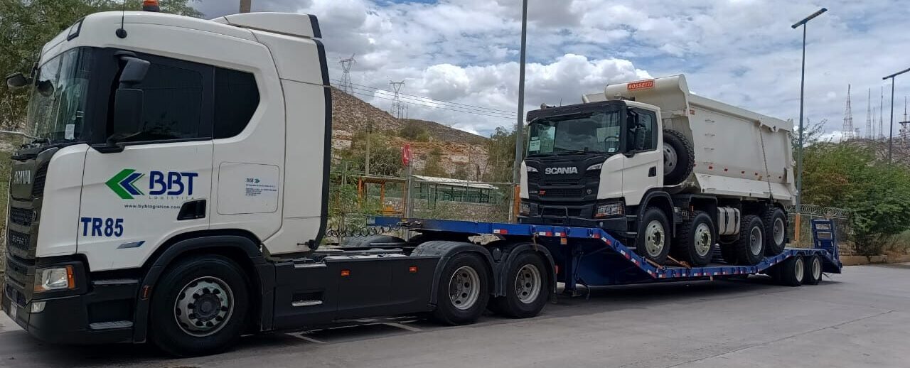 Transporte en Lowboy